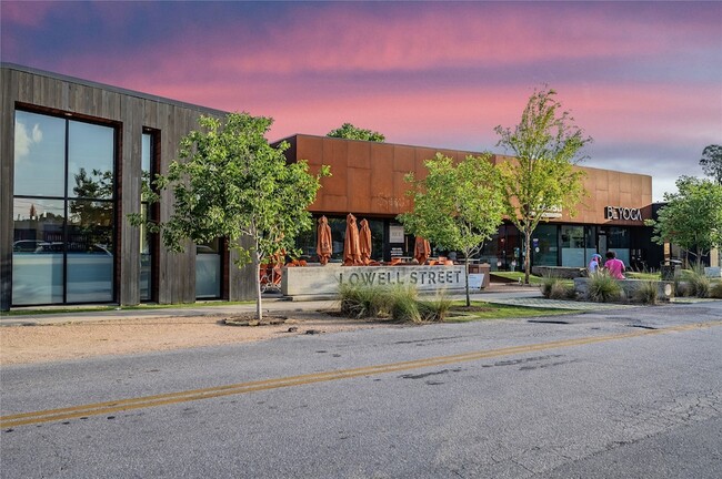 Building Photo - 2730 Dolce Oaks Dr