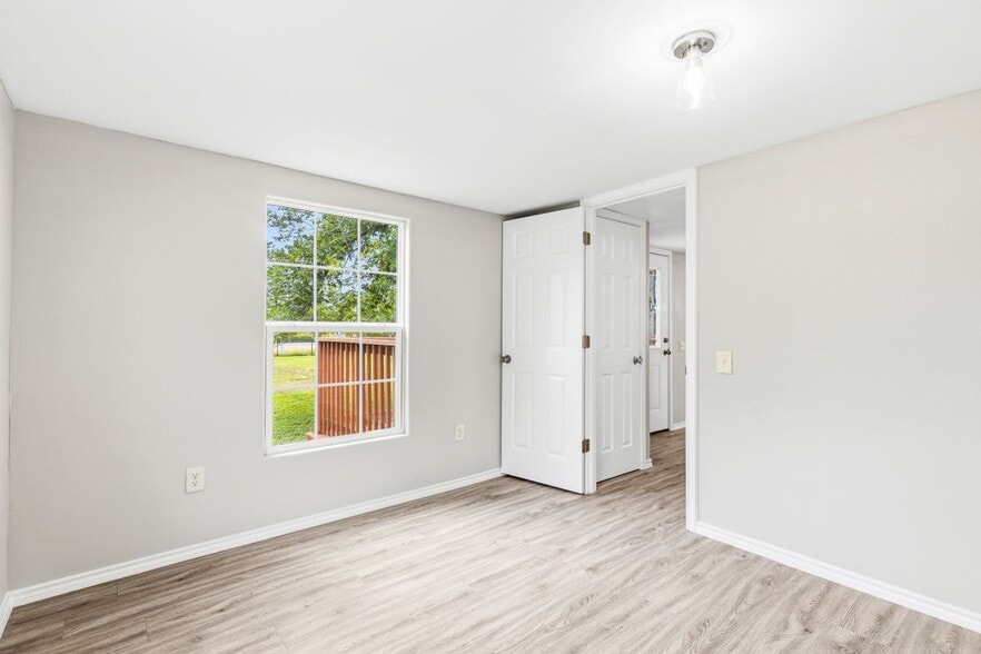 Building Photo - 16345 FM 463