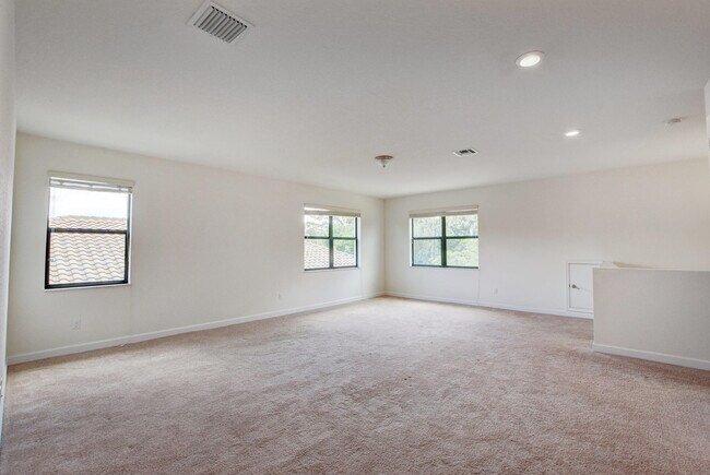 Building Photo - 8979 Gulf Run Way