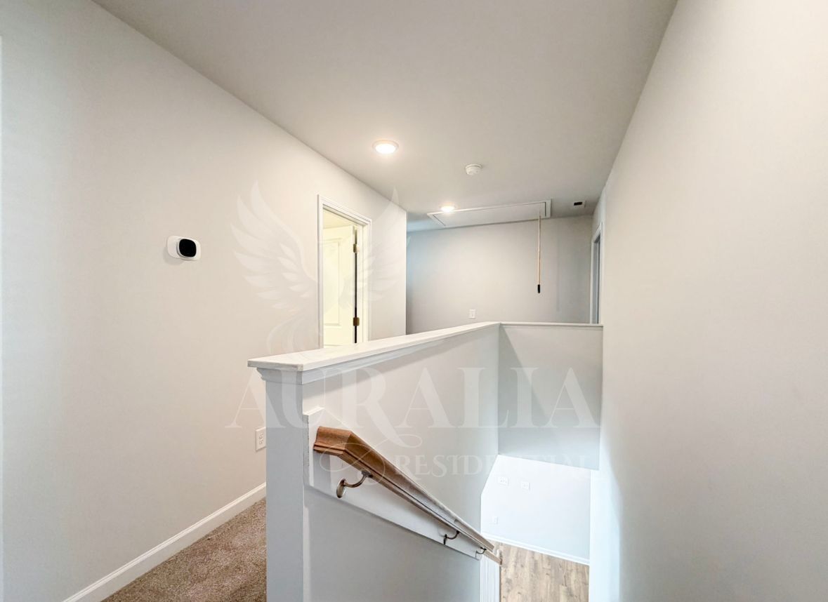 Building Photo - 155 Siebold St