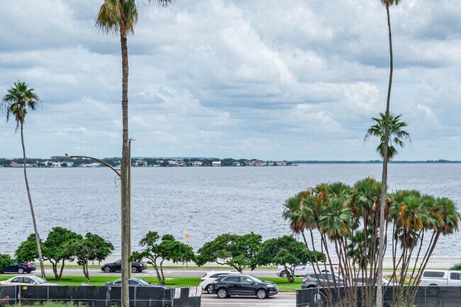 Building Photo - 2109 Bayshore Blvd