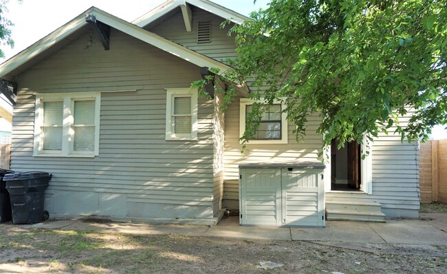 Building Photo - 3 Bed 1.5 Bath in Pleasant View Addition N...