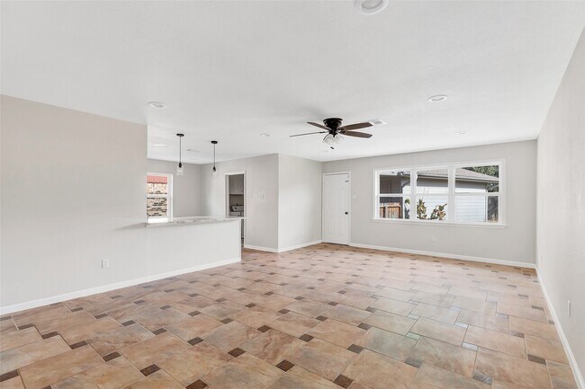 Building Photo - 1038 Cottage Oak Ln