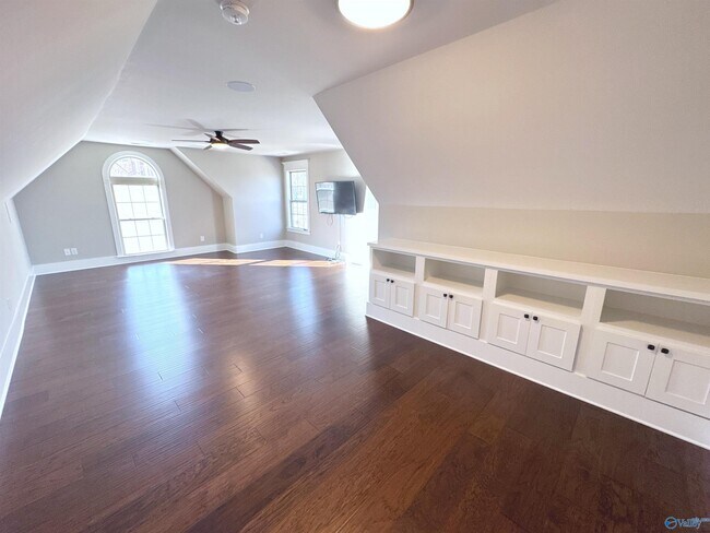 Building Photo - 1 Sylvias Wy