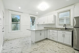 Building Photo - 97 Hopkins Pl