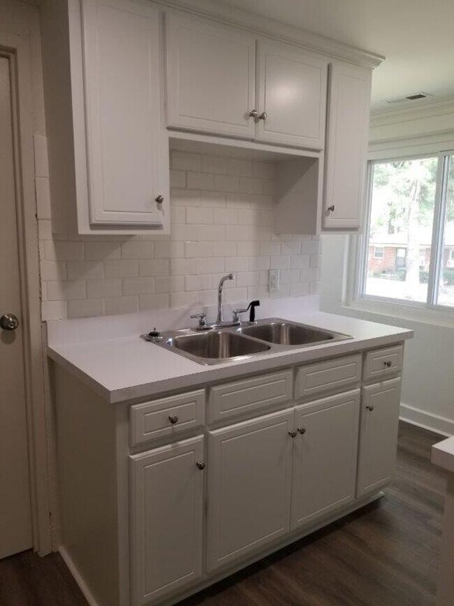 Building Photo - 1911 B Peachtree Street