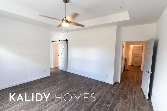 Building Photo - 1679 Kalidy Dr