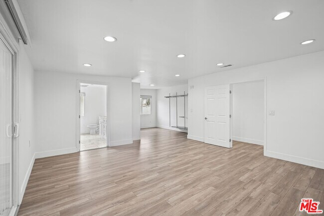 Building Photo - 12131 Beaufait Ave