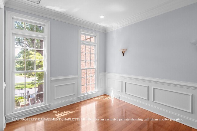 Building Photo - 529 Queens Rd