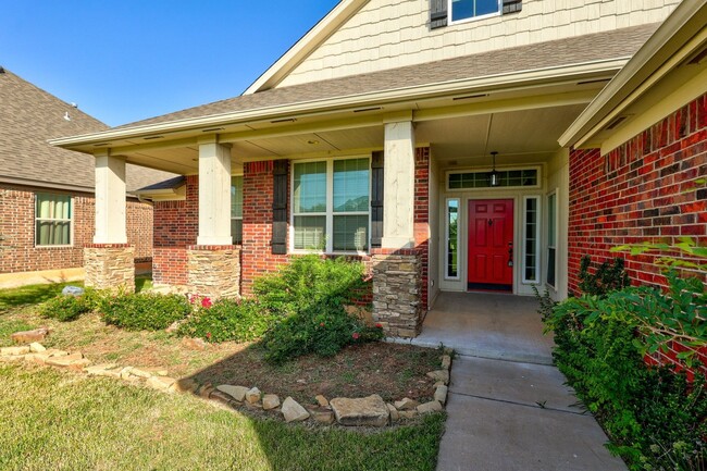 Building Photo - Desirable Home In Valencia Park!