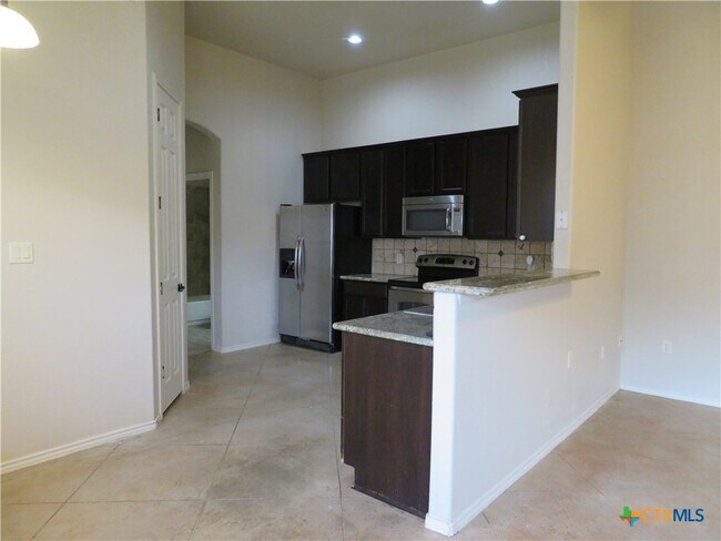 Building Photo - 247 Rosalie Dr