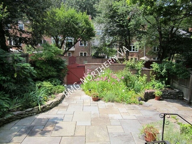 Building Photo - 1160 Wimbledon Dr