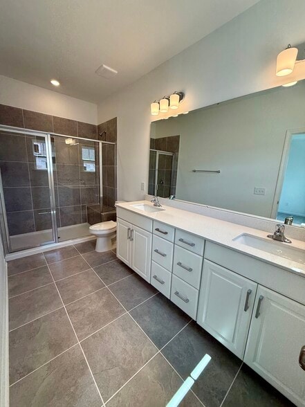 Primary Bathroom - 551 Silver Star Blvd