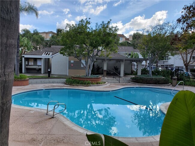 Building Photo - 27268 Avenida De La Plata