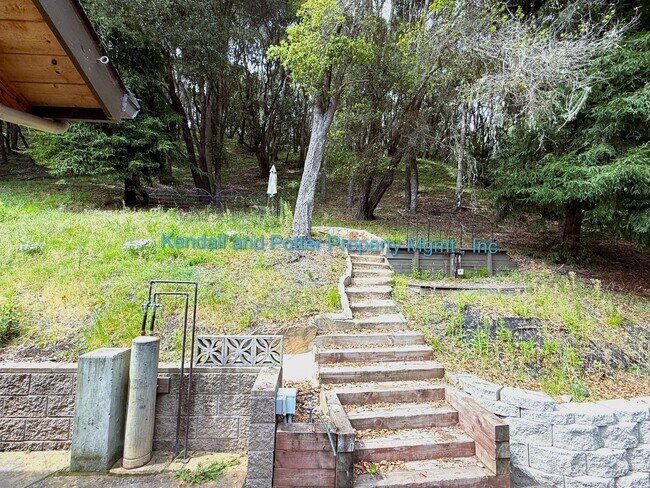 Building Photo - Sunny Redwood Retreat, Ideally Located, Built in 2018 – Flexible 1–2 Bedroom, 1 Bath