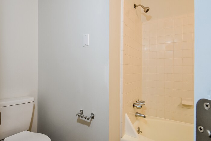 Building Photo - 4604 Honey Dew Dr