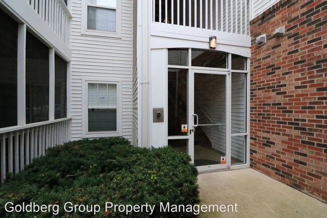 Building Photo - 6522 Lake Park Dr