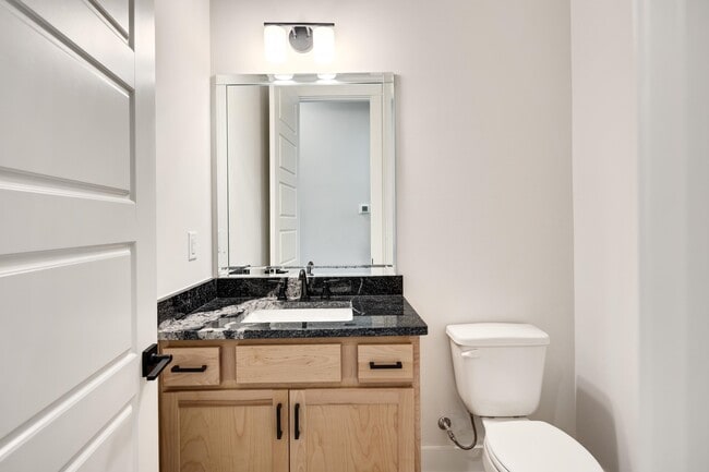 Building Photo - 5030 Jon Oak Dr