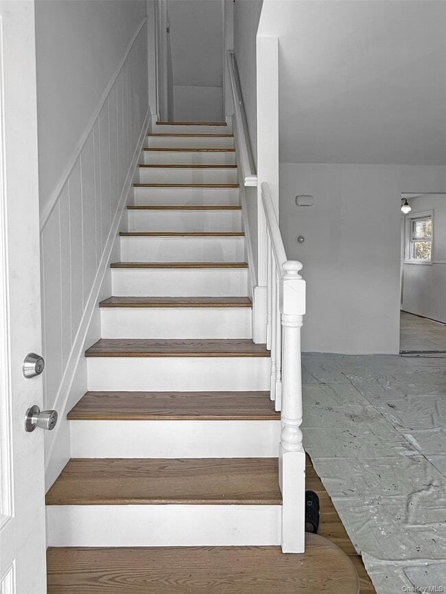 Building Photo - 13 Winston Ln