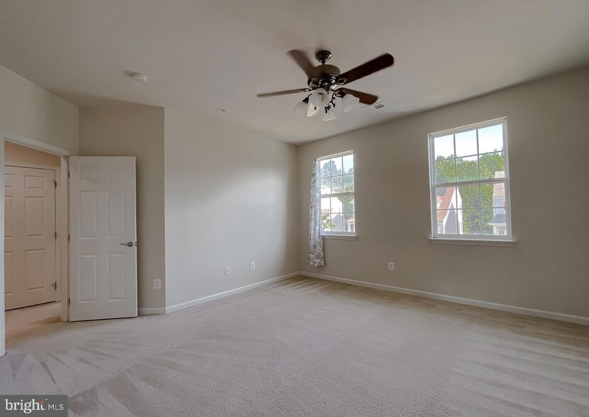 Building Photo - 44017 Swift Fox Dr