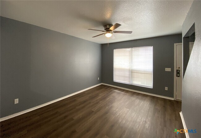 Building Photo - 4102 Nadine Dr