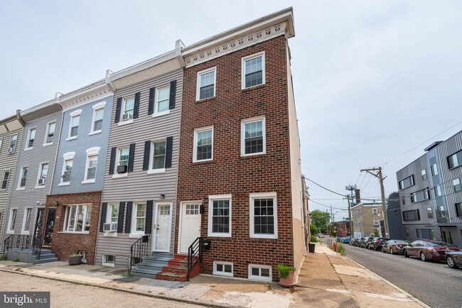 Building Photo - 521 N Douglas St