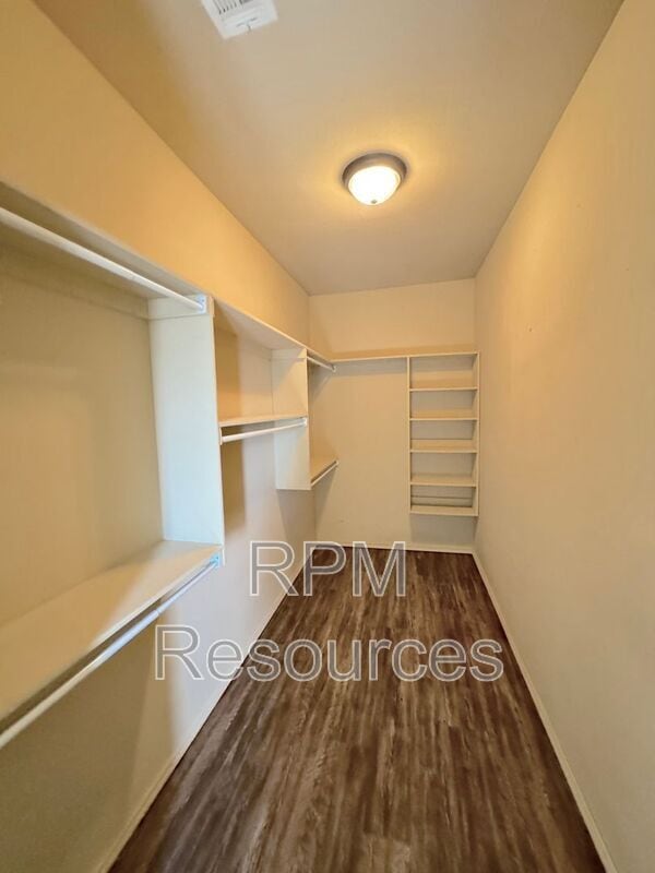 Building Photo - 127 Bison Ct Way