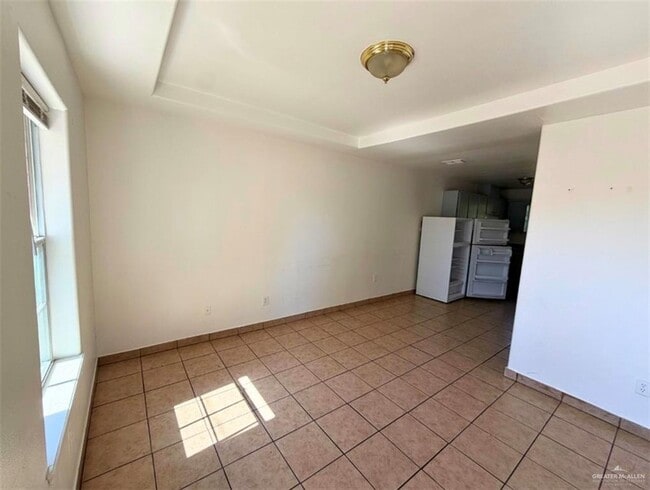 Building Photo - 6 Francisco Ave