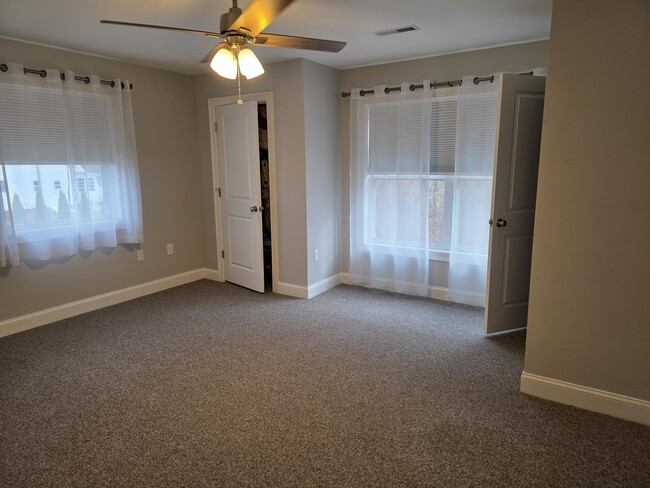 Building Photo - 17 Callaway Dr