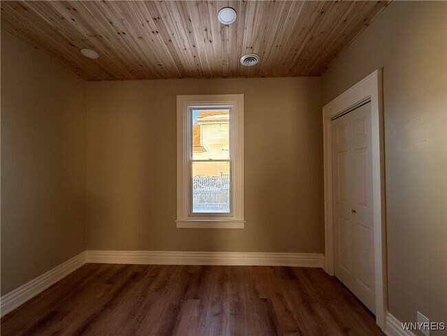 Building Photo - 336 Germania St