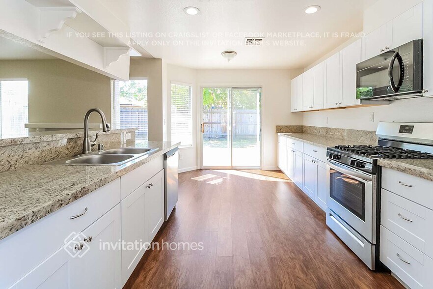 Building Photo - 8600 Luciano Ct
