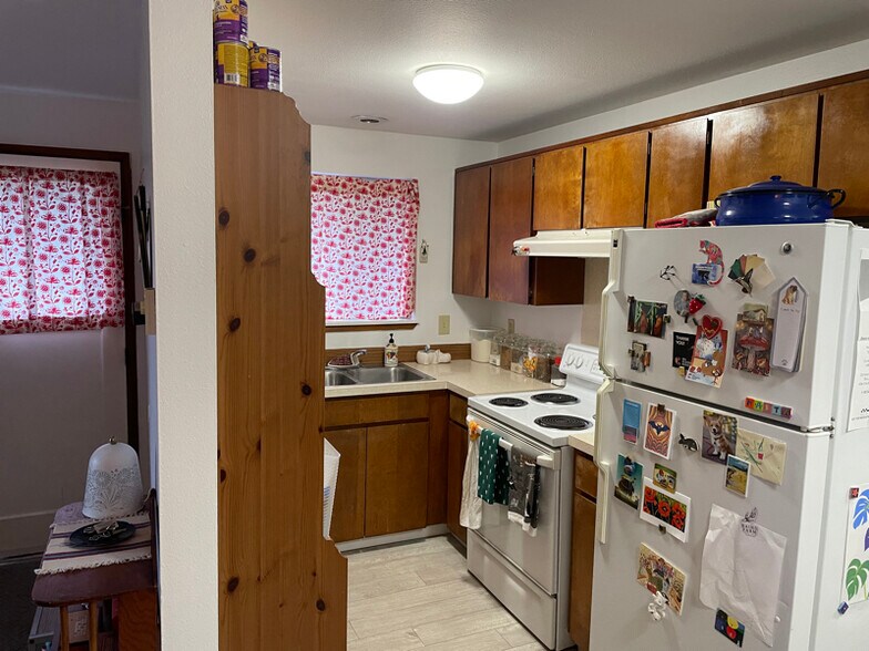 Building Photo - 2415 Carlson Rd