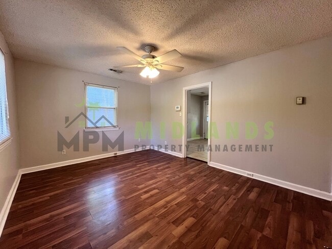 Building Photo - 4921 Dale Dr