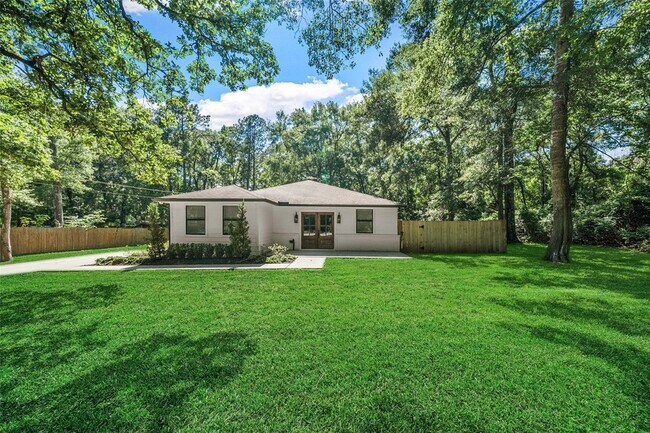 Building Photo - 4884 Holly Ln W