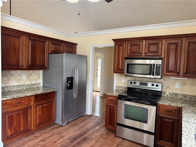 Building Photo - 2243 Bedstone Dr