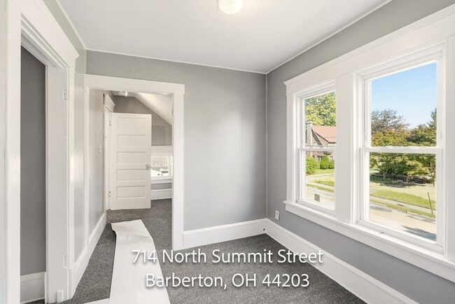Building Photo - Three bedroom two bathroom home for rent