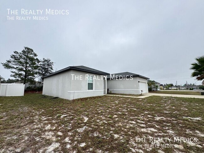 Building Photo - 119 Lily Ln