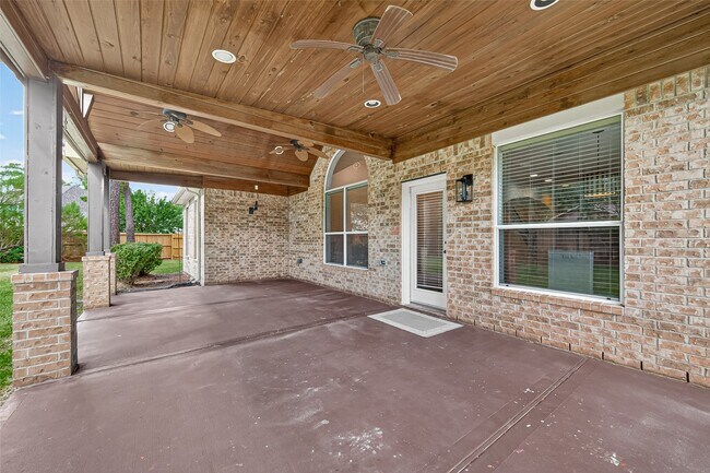 Building Photo - 15 Hadlock Pl