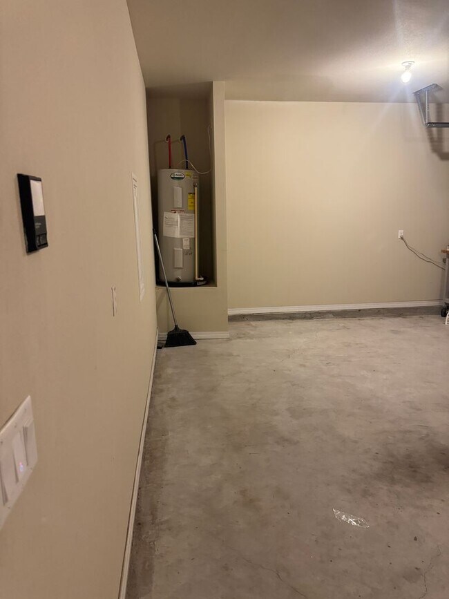 Building Photo - 156 Creve Core Dr