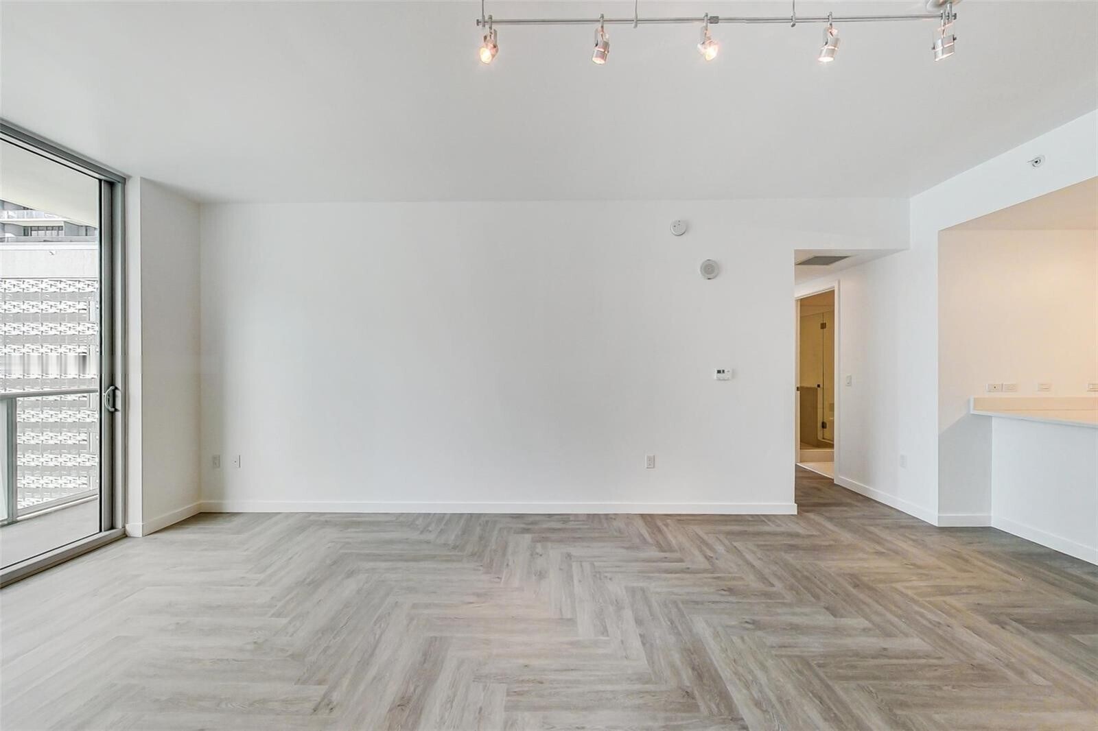 Building Photo - 1100 S Miami Ave