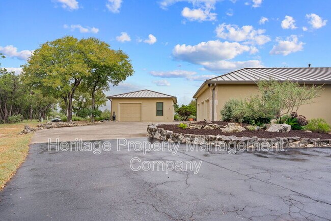 Building Photo - 2162 River Way