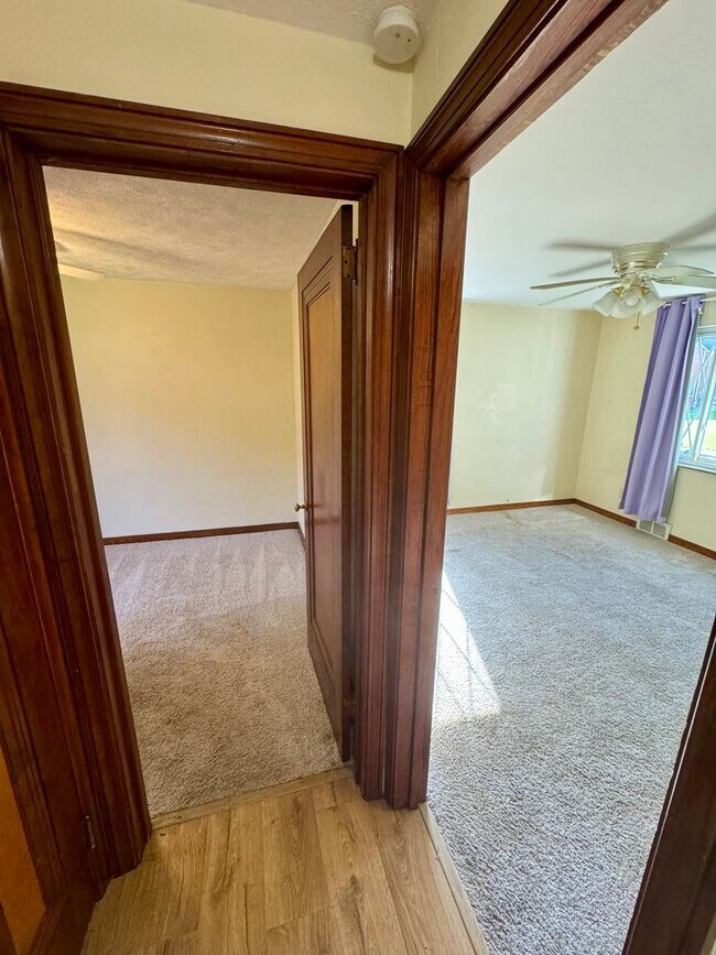 Building Photo - 1076 Thornwood Dr