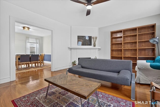 Building Photo - 146 Everit St