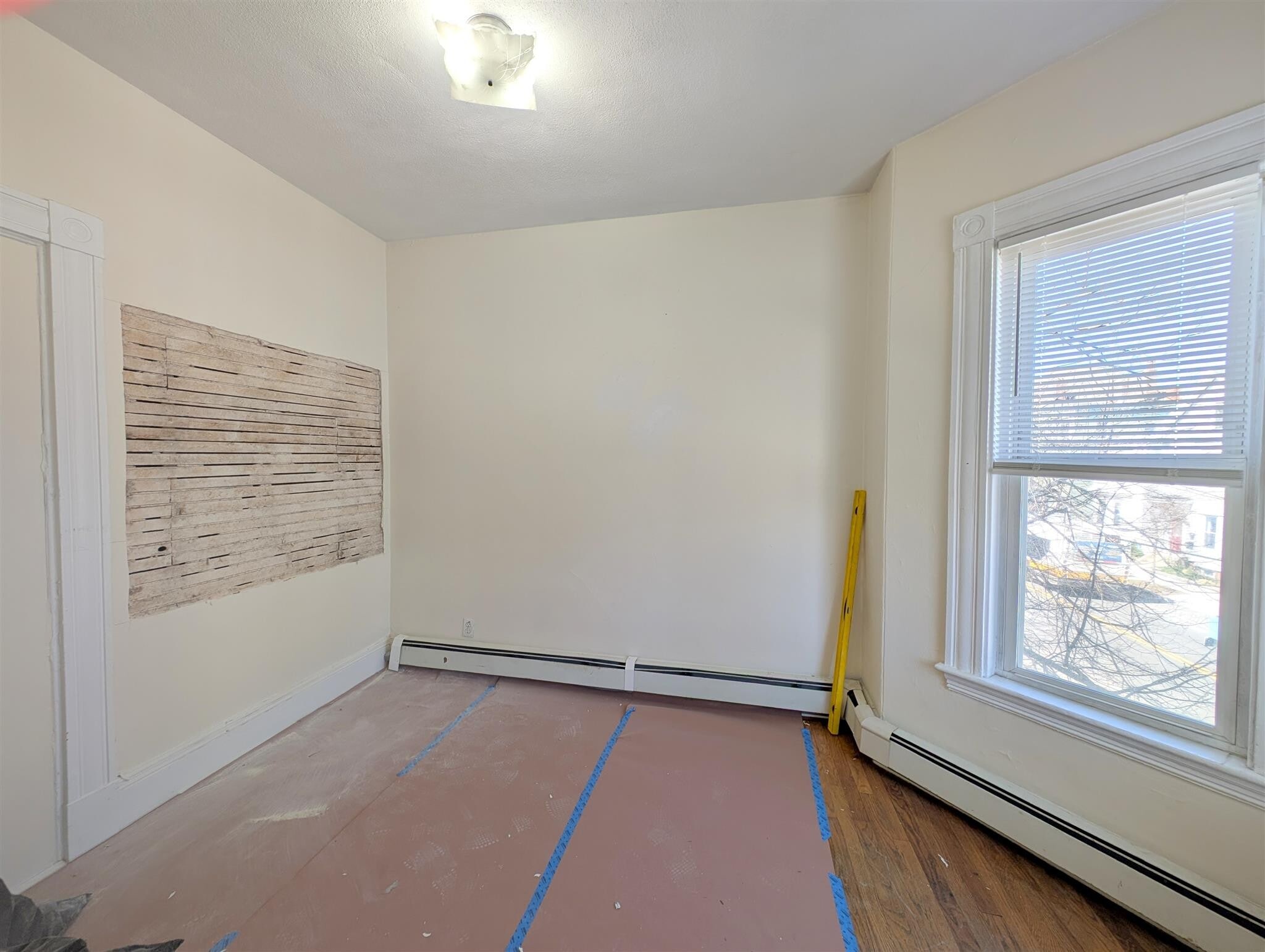 Building Photo - 393 Washington St