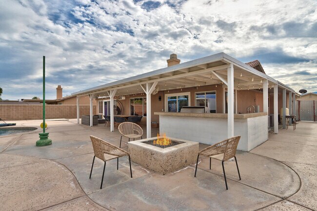 Building Photo - 81358 Avenida Blanca