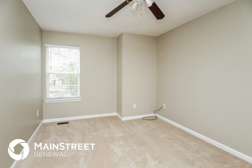 Building Photo - 3012 Edgefield Dr SW