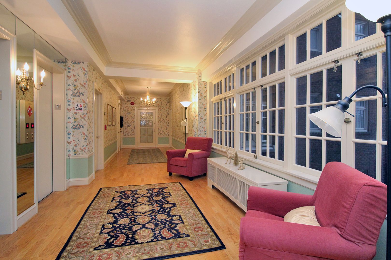 Building Photo - 1209 SW 6th Ave