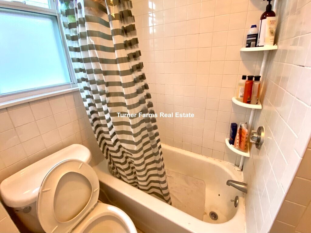 Building Photo - 3 Oswald St