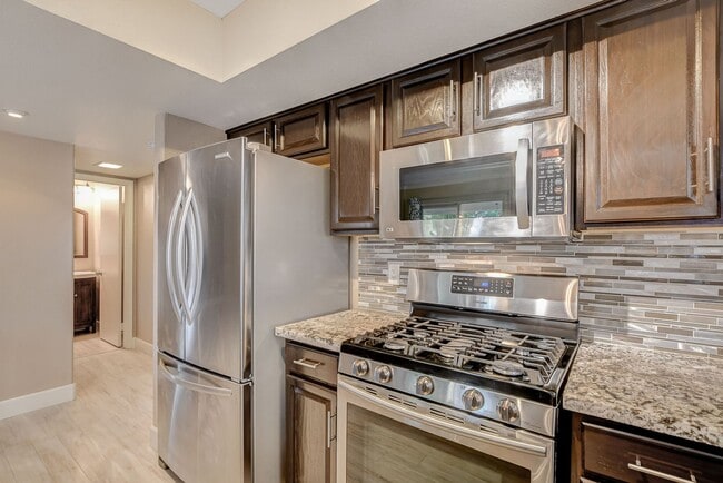 Building Photo - Beautiful Summerlin Home! Hills Neighborho...
