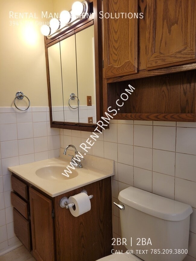 Building Photo - 3945 SW Drury Ln